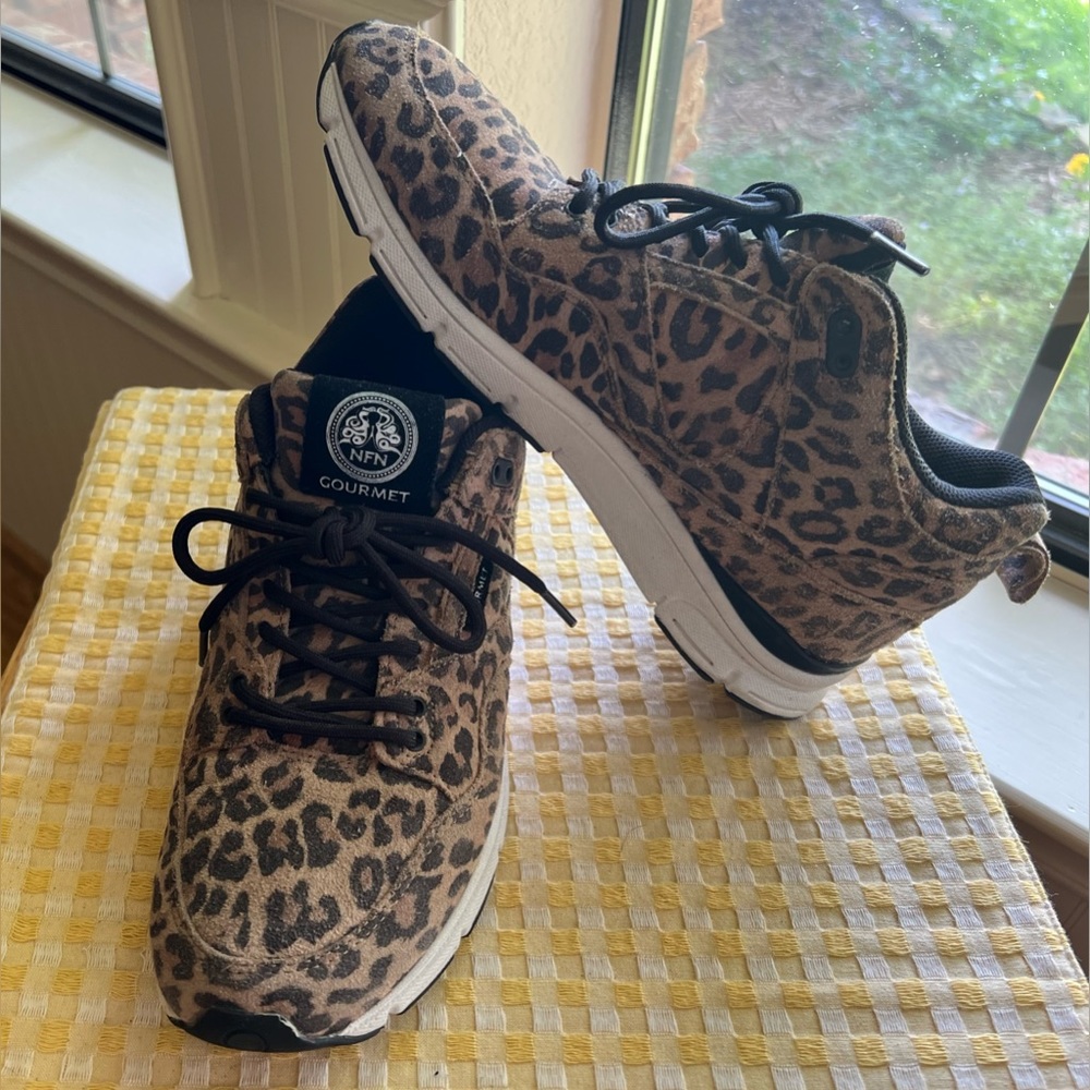 Gourmet 10 Cheetah Print Leather Athletic Shoes